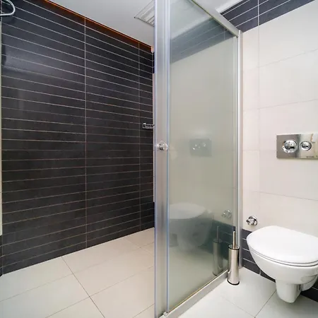 Delfino Apartmanhotel 3*